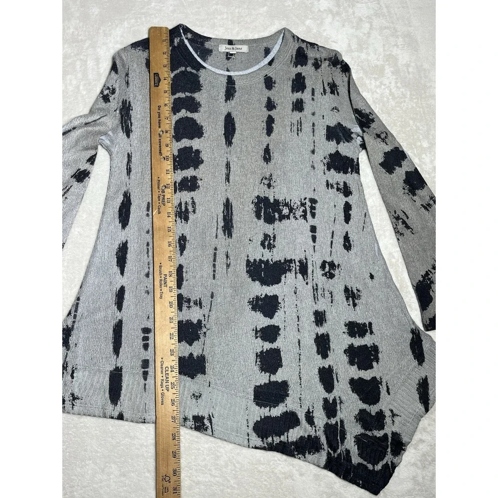 Jess & Jane Shirt Womens Small  Multicolor Abstract Crew Neck Tunic Top NWT